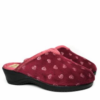 DIAMANTE SLIPPERS IN SOFT BORDEAUX MICROFIBER WITH HEARTS