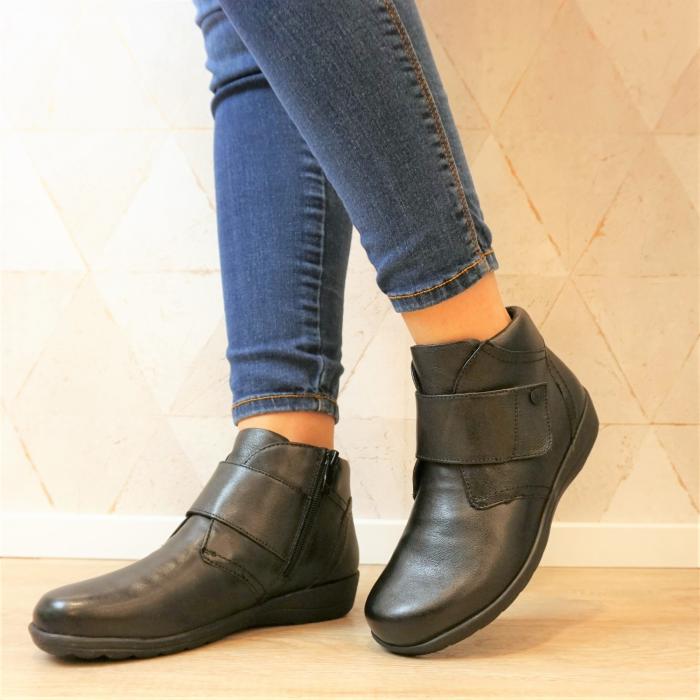 CAPRICE BLACK LEATHER ANKLE BOOT WITH RIPP AND ZIP AND REMOVABLE FOOTBED